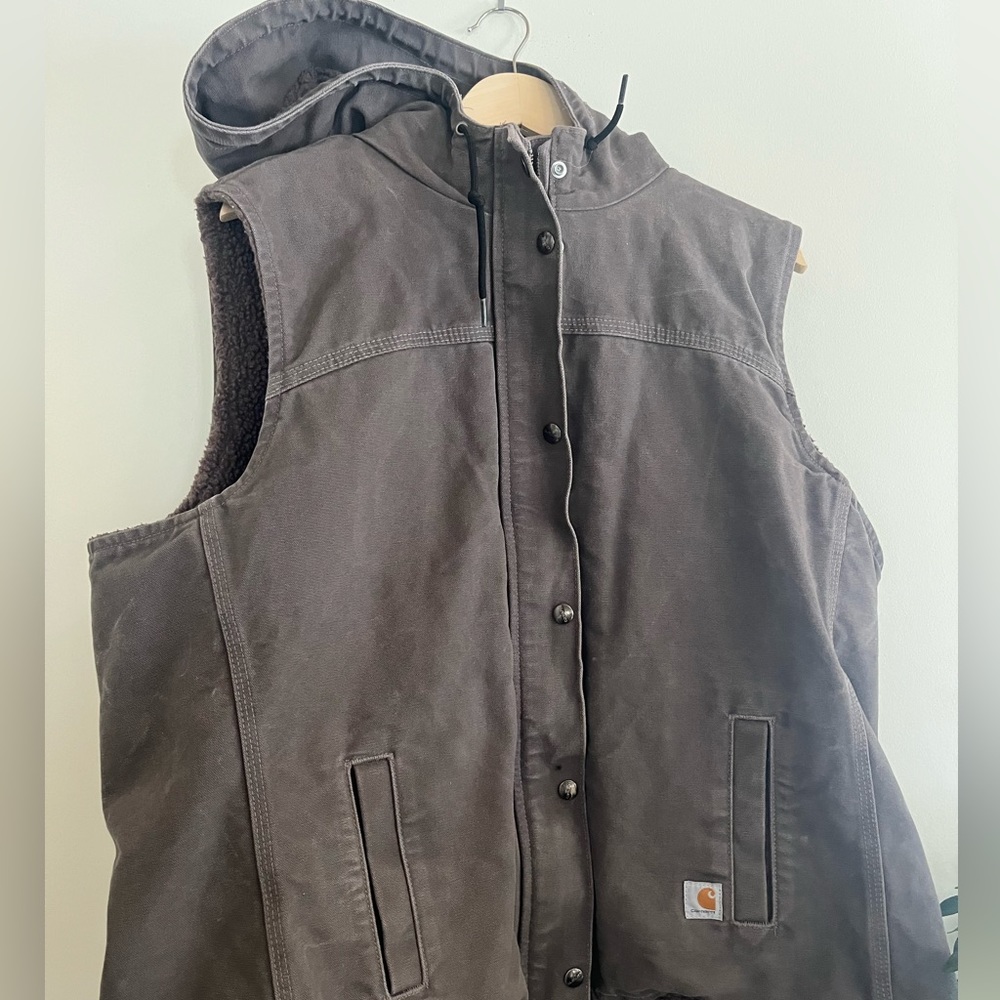 Carhartt Sherpa lined vest